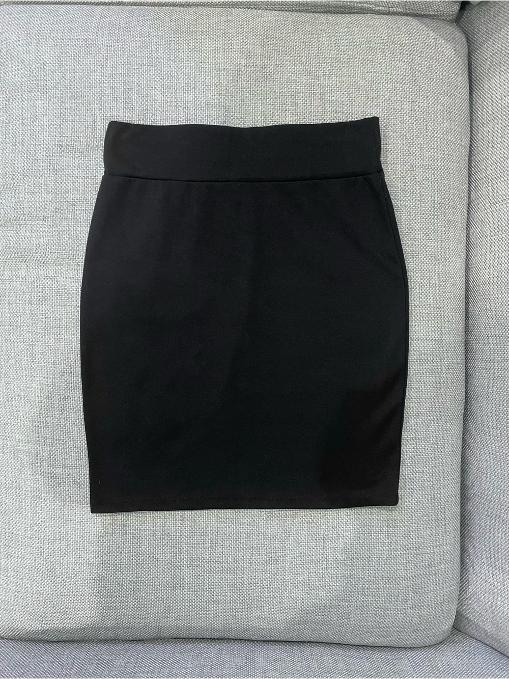 Forever 21 Black Bodycon Pencil Skirt, Small